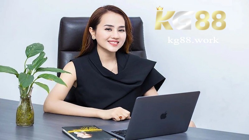 Thông tin lý lịch về tác giả CEO Huyền Thương